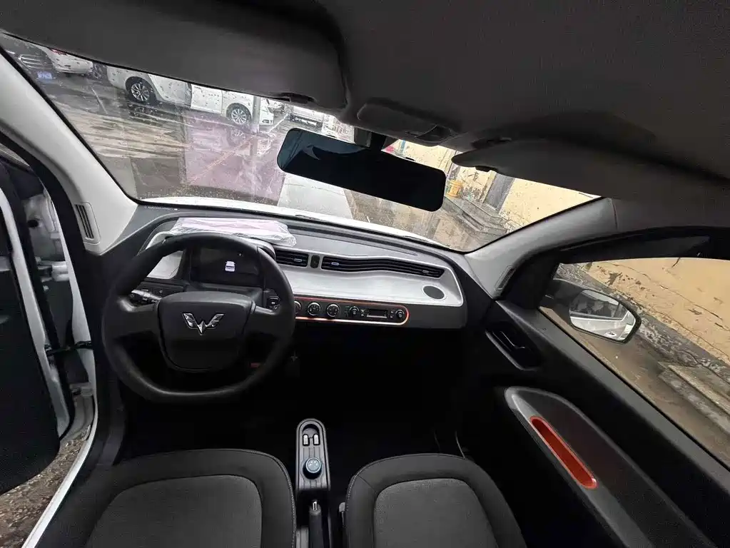 Wuling MINIEV — миниатюра 7