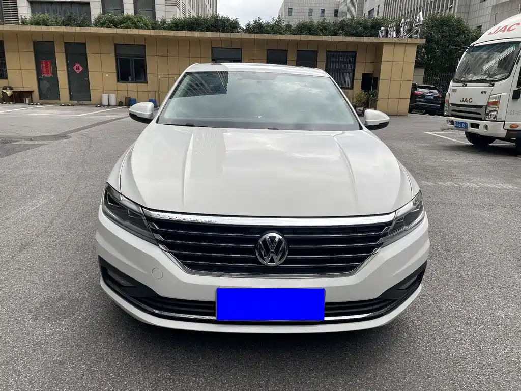 Volkswagen Lavida — миниатюра 2