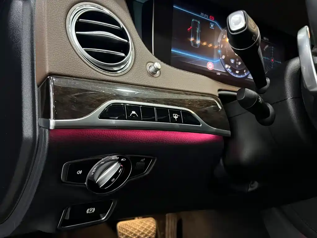 MERCEDES-BENZ S CLASS