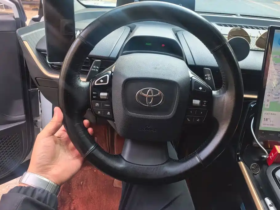 Toyota bZ3 — миниатюра 15
