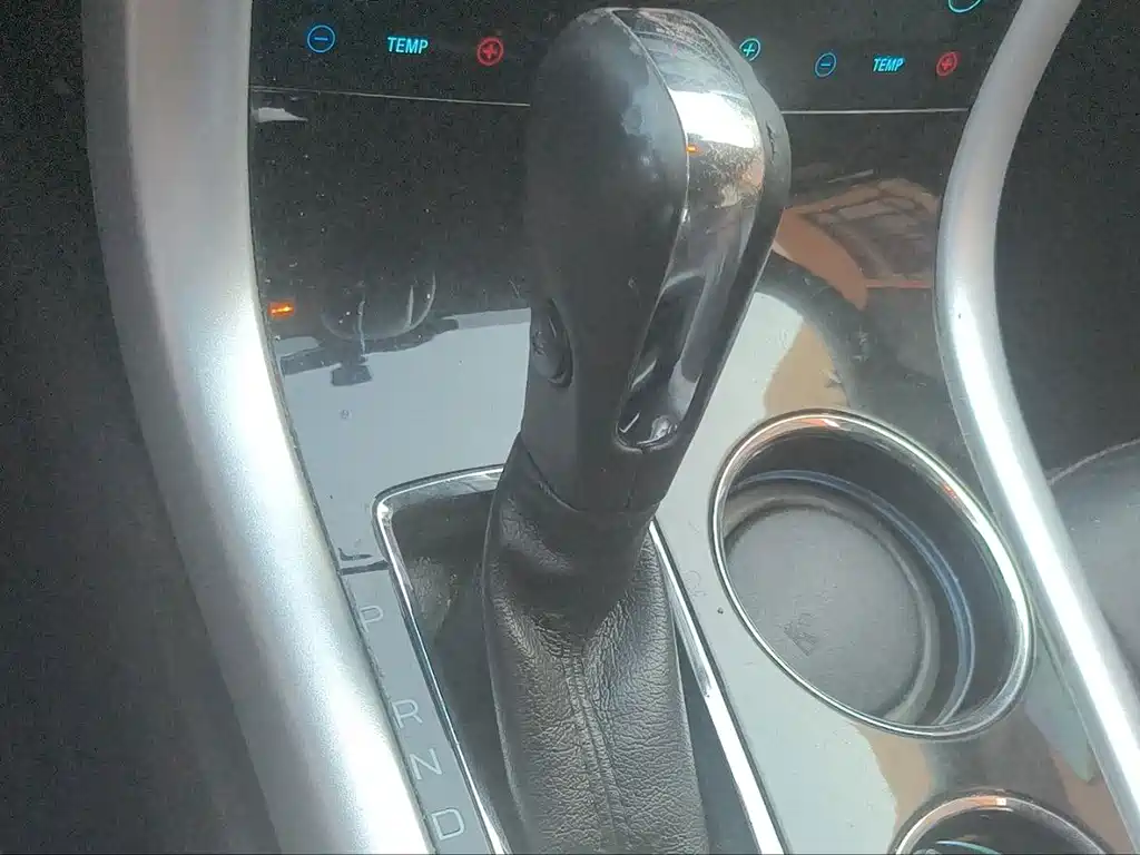 Ford Edge (Import) — миниатюра 14