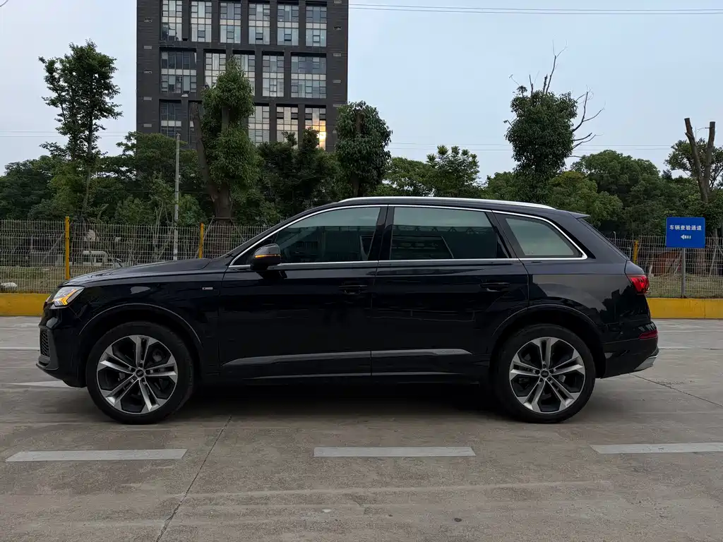 Audi Q7 2020 55 TFSI quattro S line Luxury