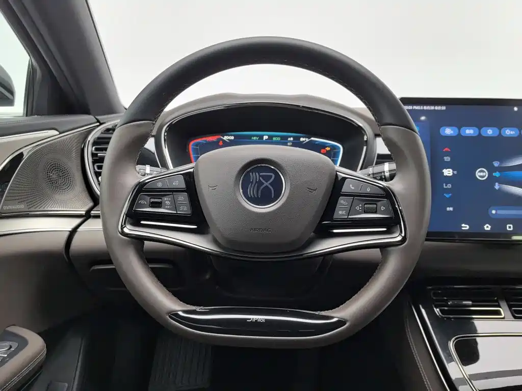 BYD Han — миниатюра 11
