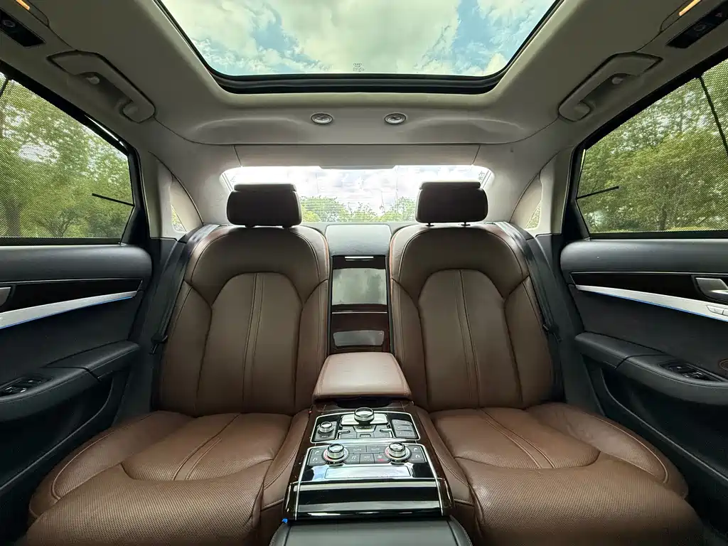 Audi A8 — миниатюра 13