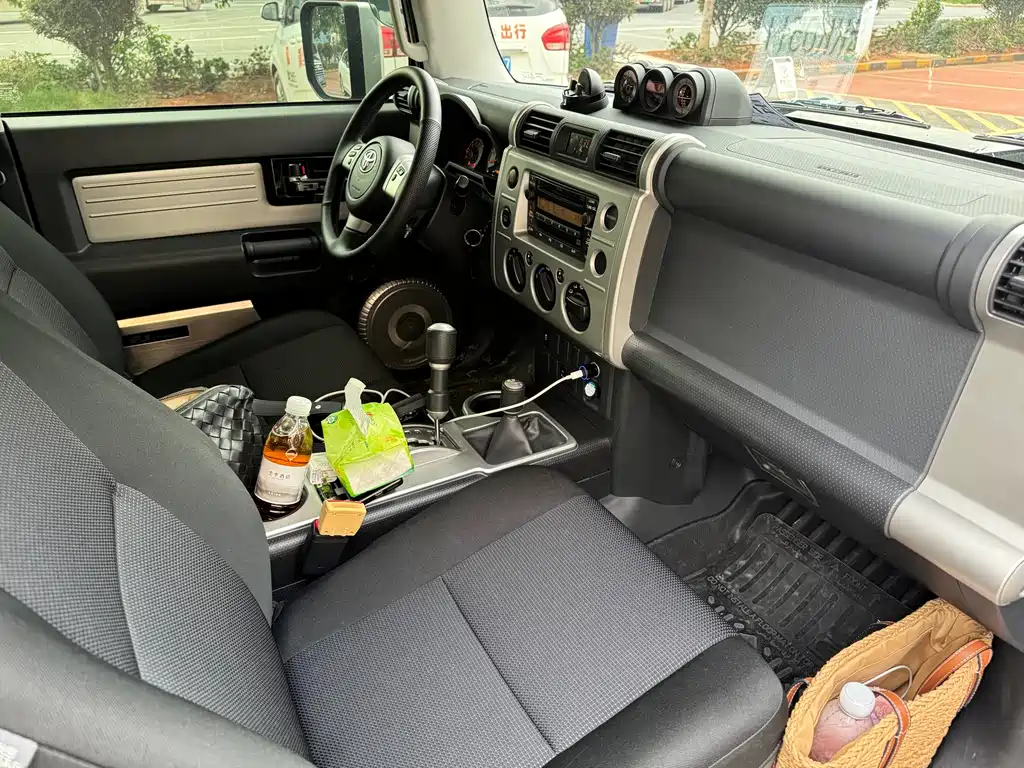 Toyota FJ Cruiser FJ 2024 4.0L