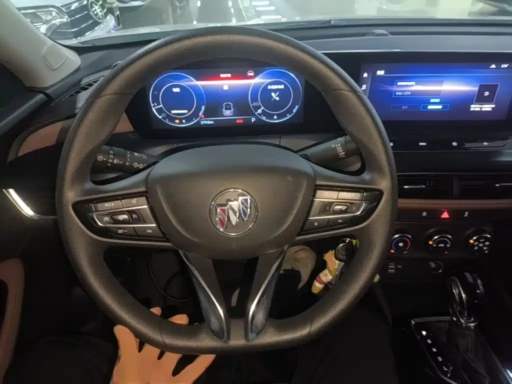 Buick Verano — миниатюра 11