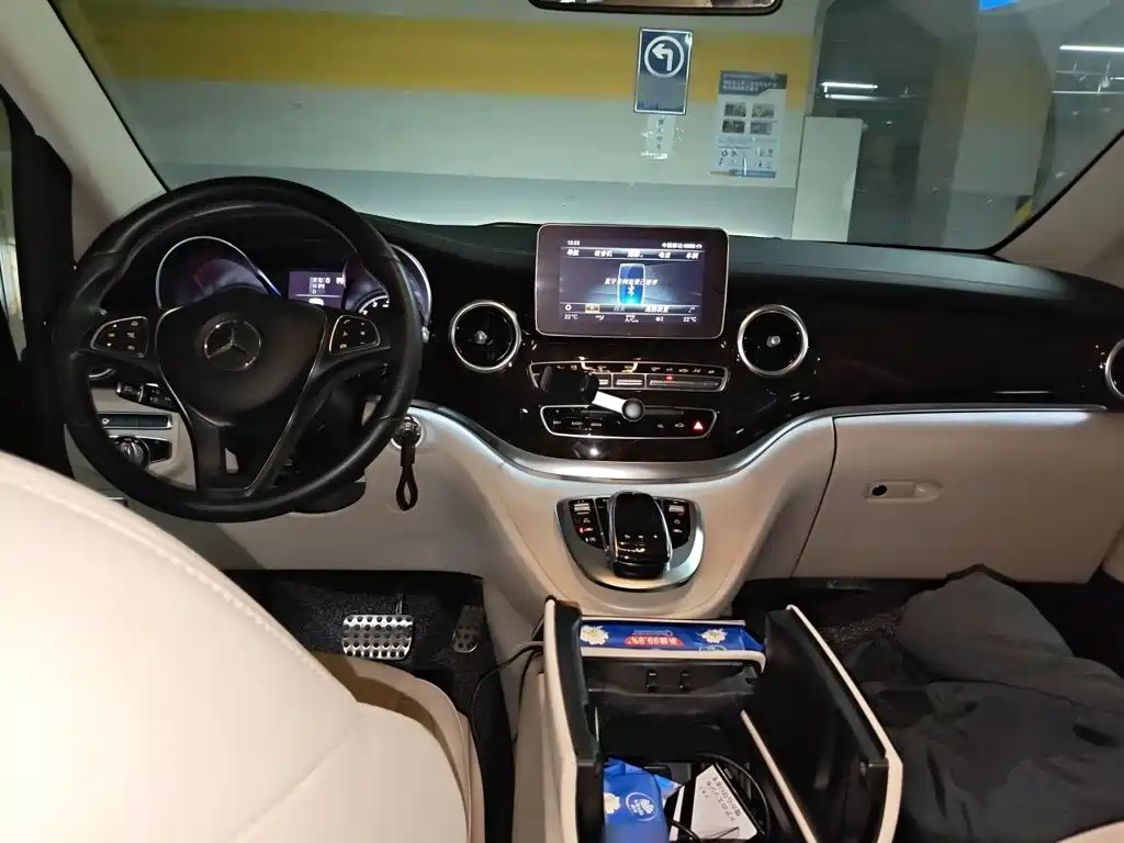 Mercedes-Benz V-Class — миниатюра 10