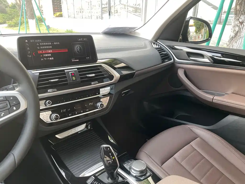 BMW X3 — миниатюра 8