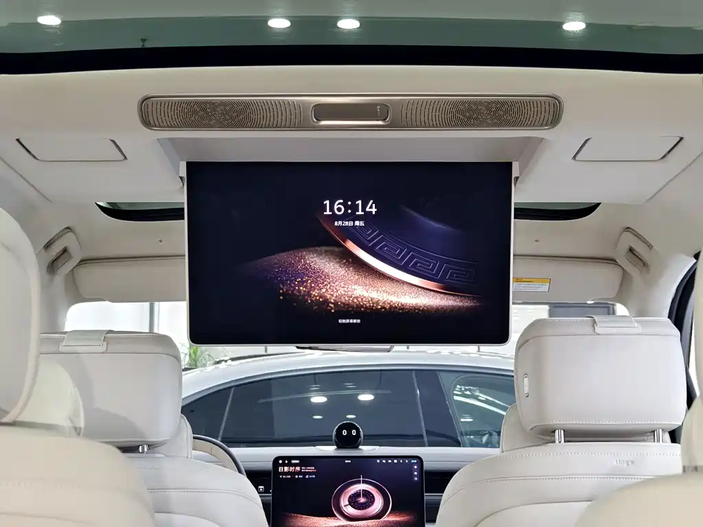 NIO ES8 — миниатюра 12