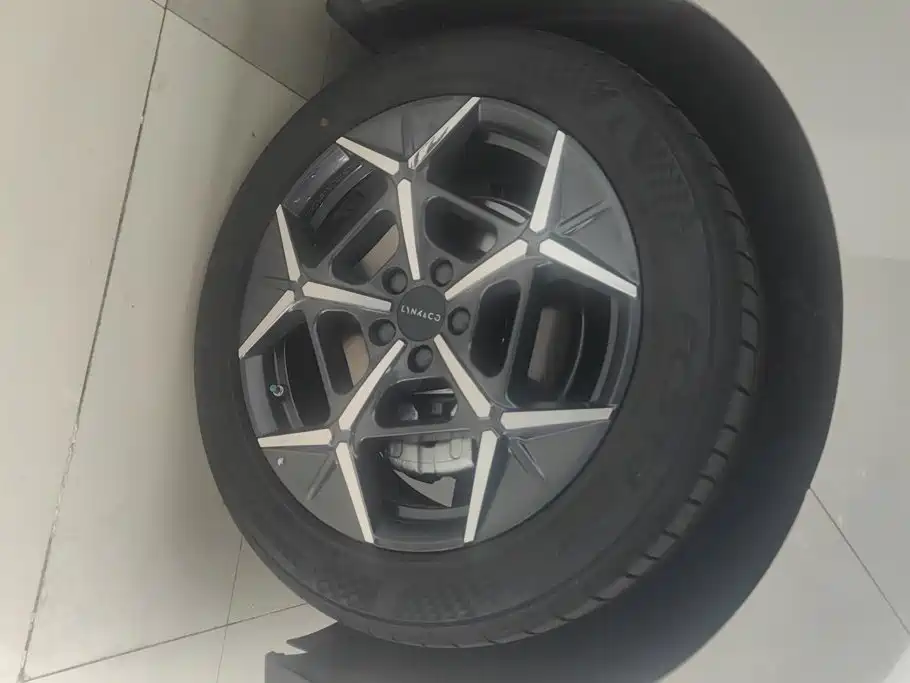Lynk & Co Z20 — миниатюра 6