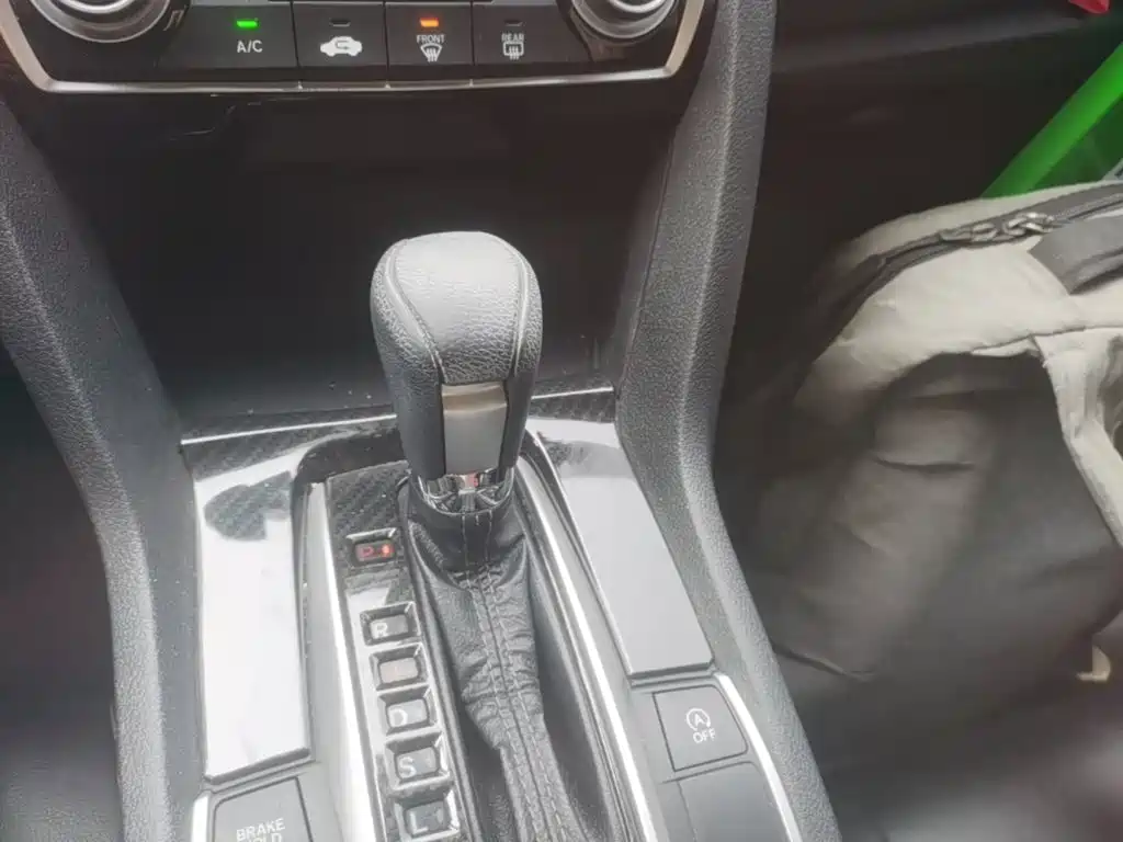 Honda Civic — миниатюра 14