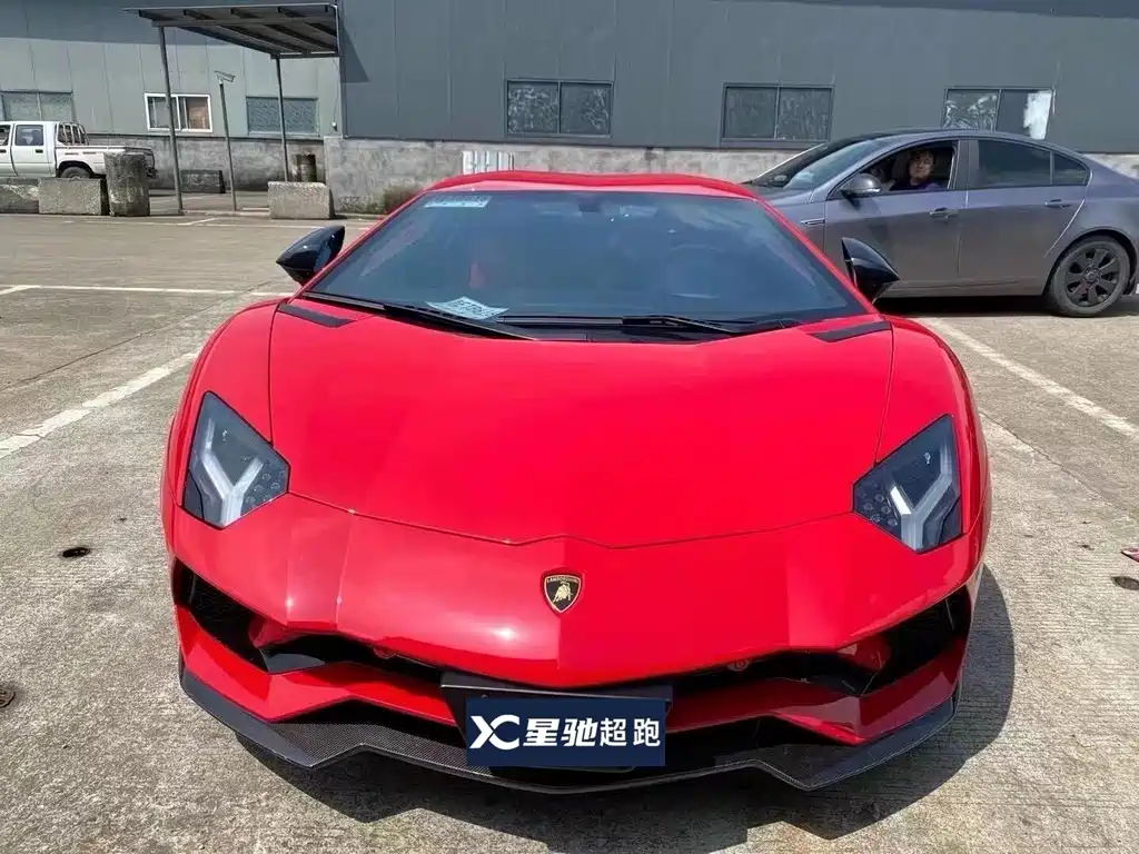 Lamborghini Aventador 2019