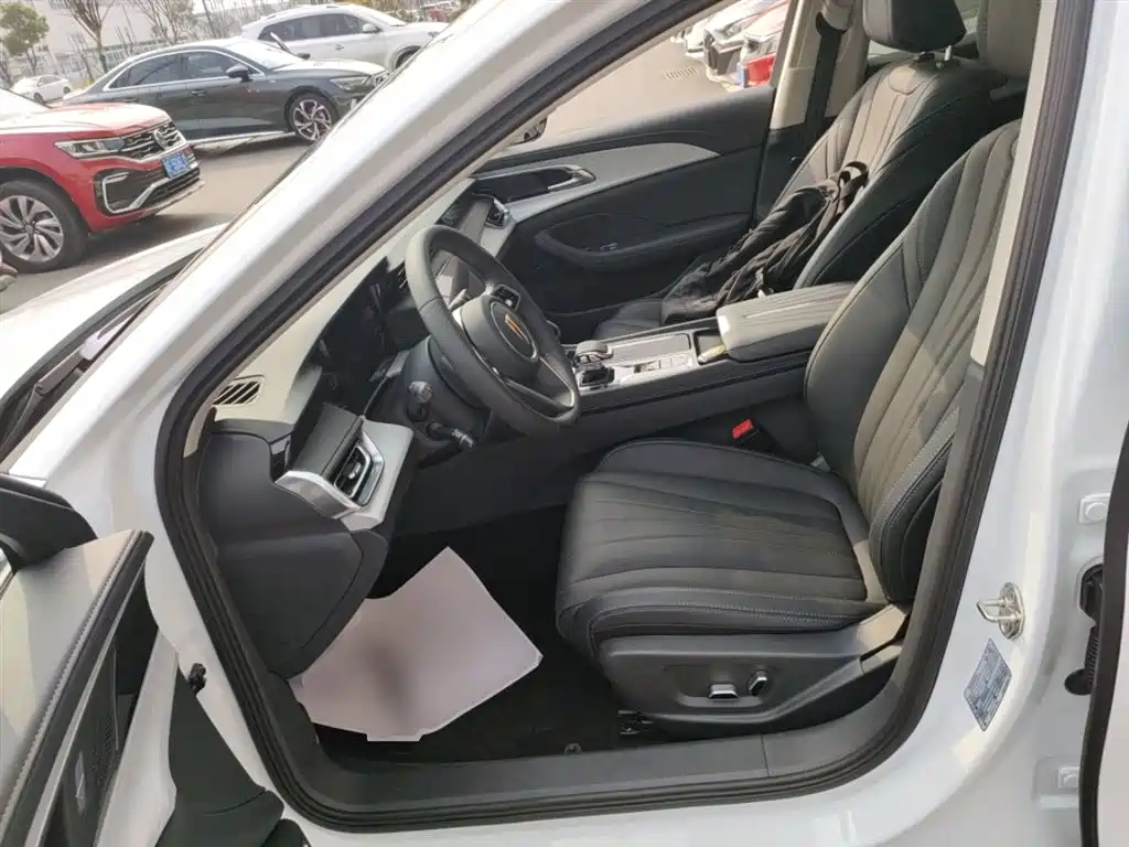 Hongqi H5 2025 1.5T DCT