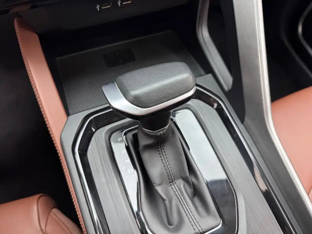 GEELY AUTOMOBILE VISION X6