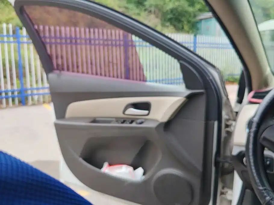 Chevrolet Cruze — миниатюра 7