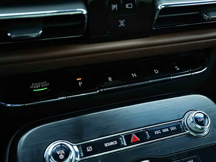 Lincoln Nautilus 2021 2.7T