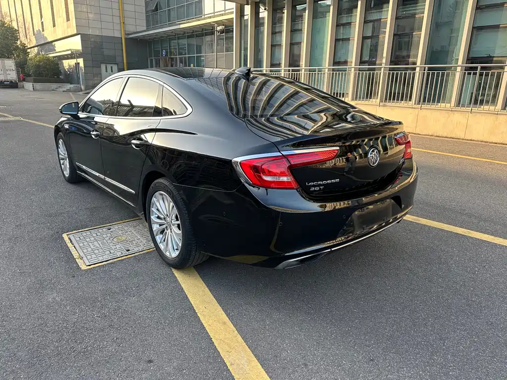 Buick LaCrosse — миниатюра 4
