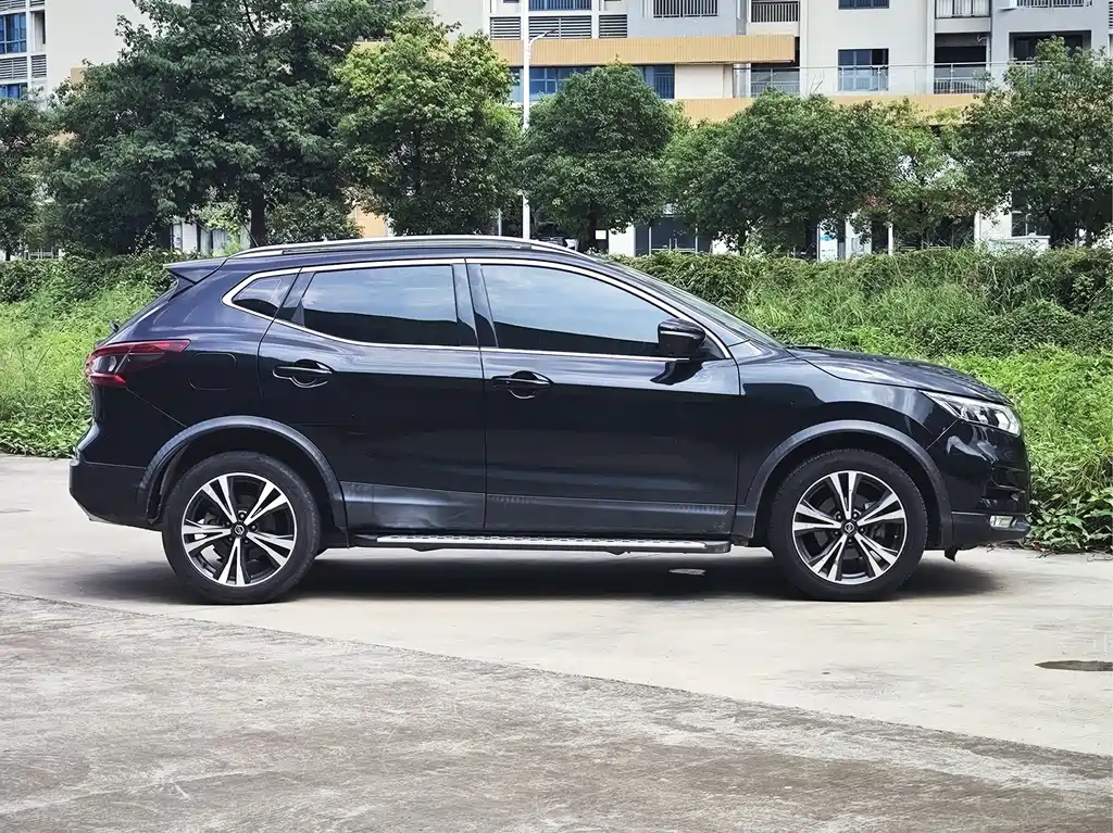 Nissan Qashqai — миниатюра 6