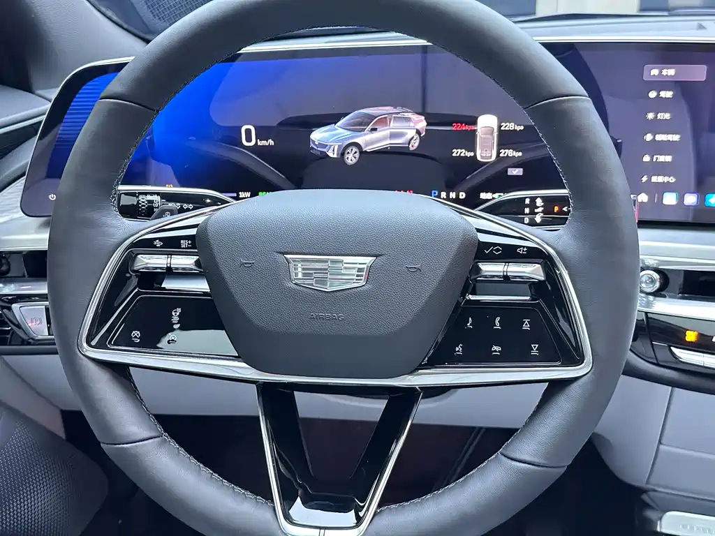 Cadillac Lyriq — миниатюра 11