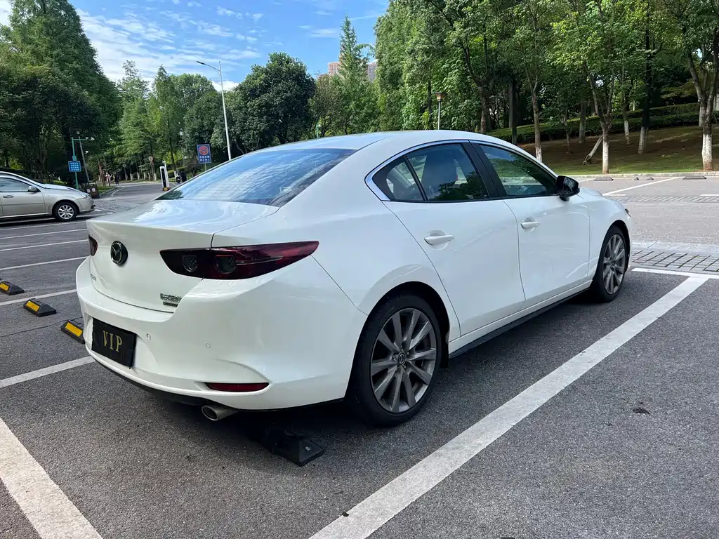Mazda 3 Axela — миниатюра 7