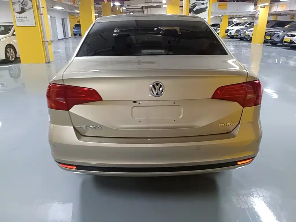 Volkswagen Bora — миниатюра 6