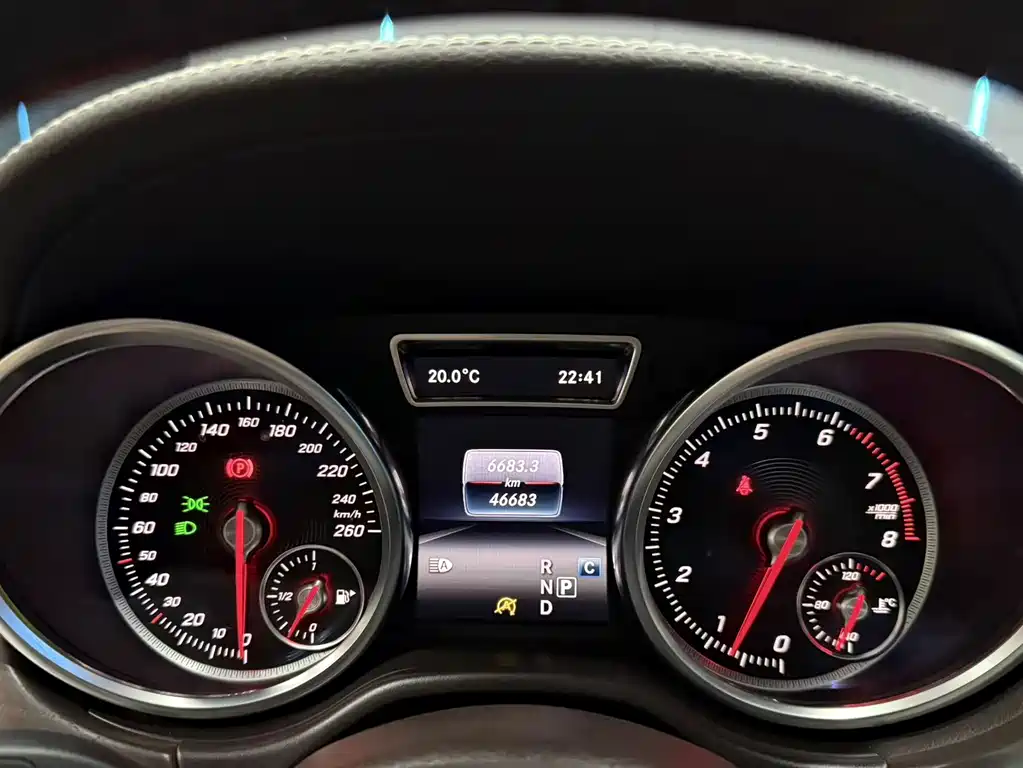 Mercedes-Benz GLE (Import) — миниатюра 12