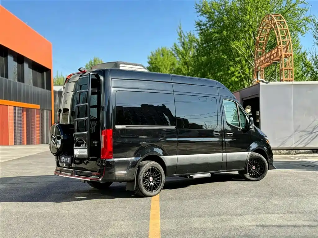 Mercedes-Benz Sprinter 2022 2.0L AT
