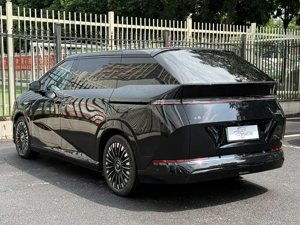 XPeng X9 — миниатюра 24