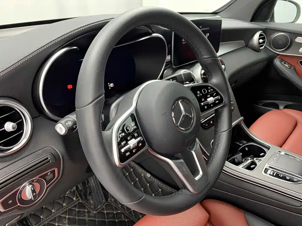 Mercedes-Benz GLC Coupe — миниатюра 12