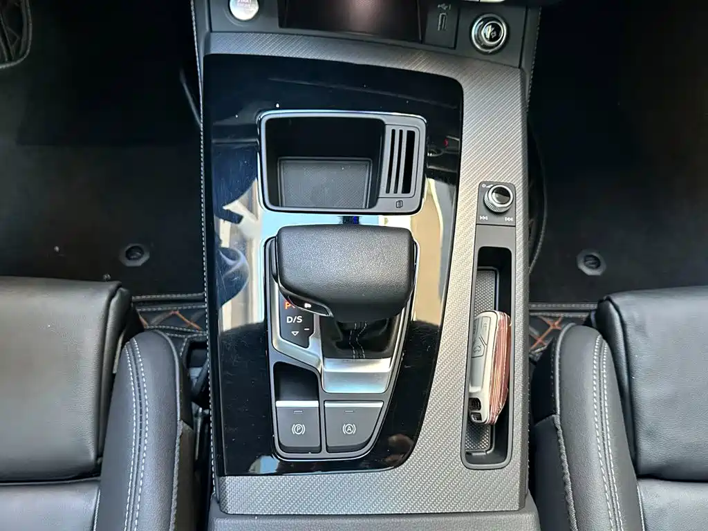 Audi Q5L — миниатюра 15