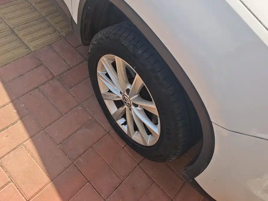 Volkswagen Tiguan — миниатюра 6