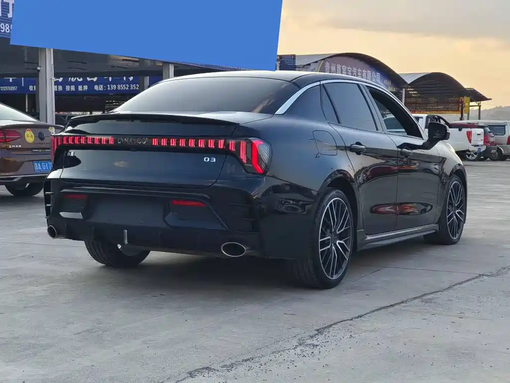Lynk & Co 03 — миниатюра 6