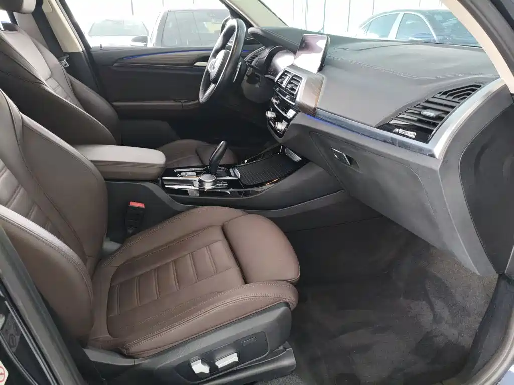 BMW X3 — миниатюра 13