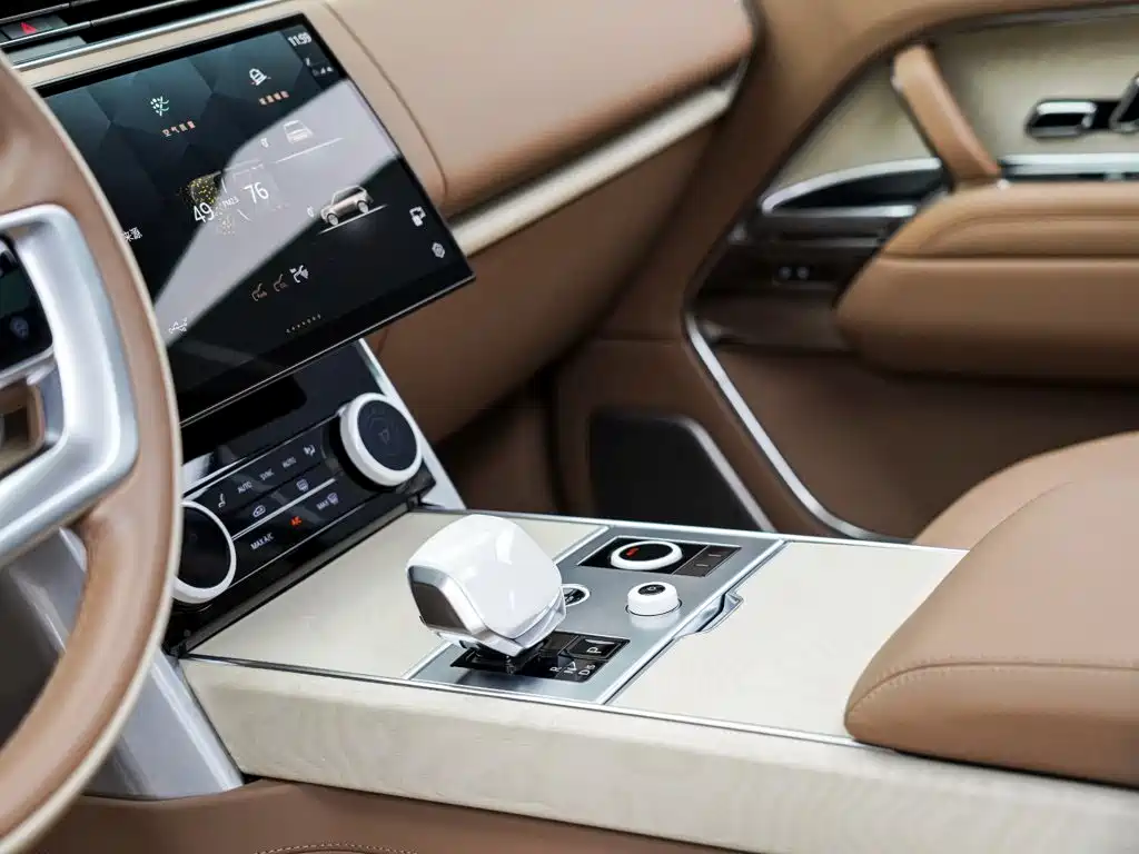 Land Rover Range Rover — миниатюра 24