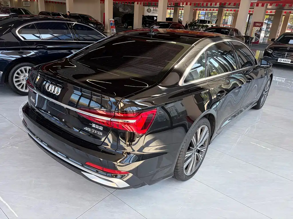 Audi A6L — миниатюра 9
