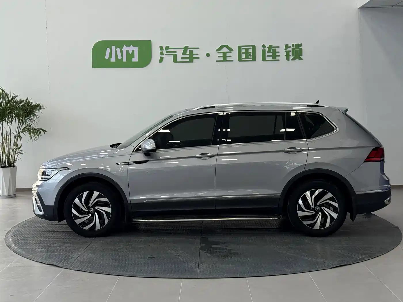 Volkswagen Tiguan L