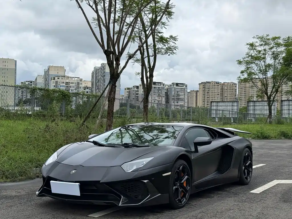 Lamborghini Aventador