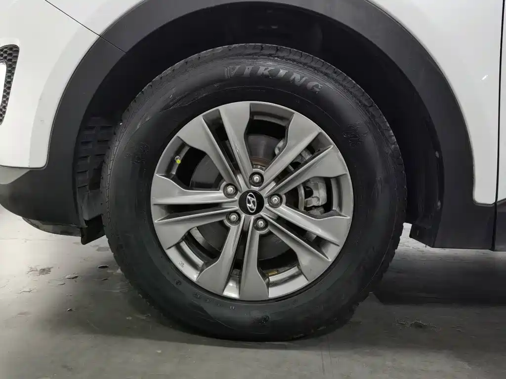 Hyundai Santa Fe — миниатюра 17