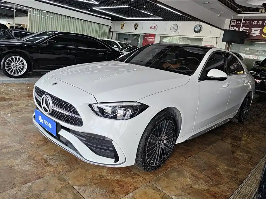 Mercedes-Benz C-Class 2024