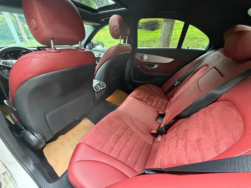 Mercedes-Benz C-Class — миниатюра 10
