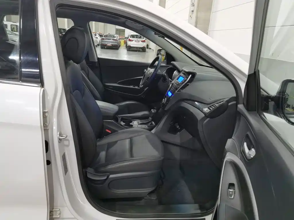 Hyundai Santa Fe — миниатюра 23