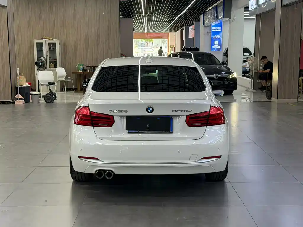 BMW 3 Series — миниатюра 4