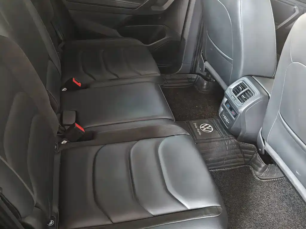 Volkswagen Tiguan L — миниатюра 9