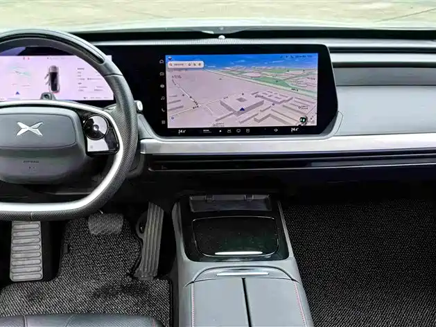 XPeng P7 — миниатюра 11