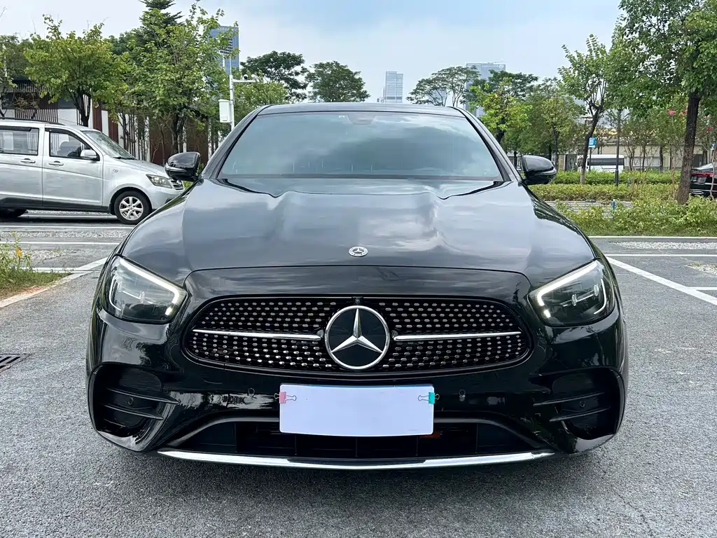 Mercedes-Benz E-Class — миниатюра 2