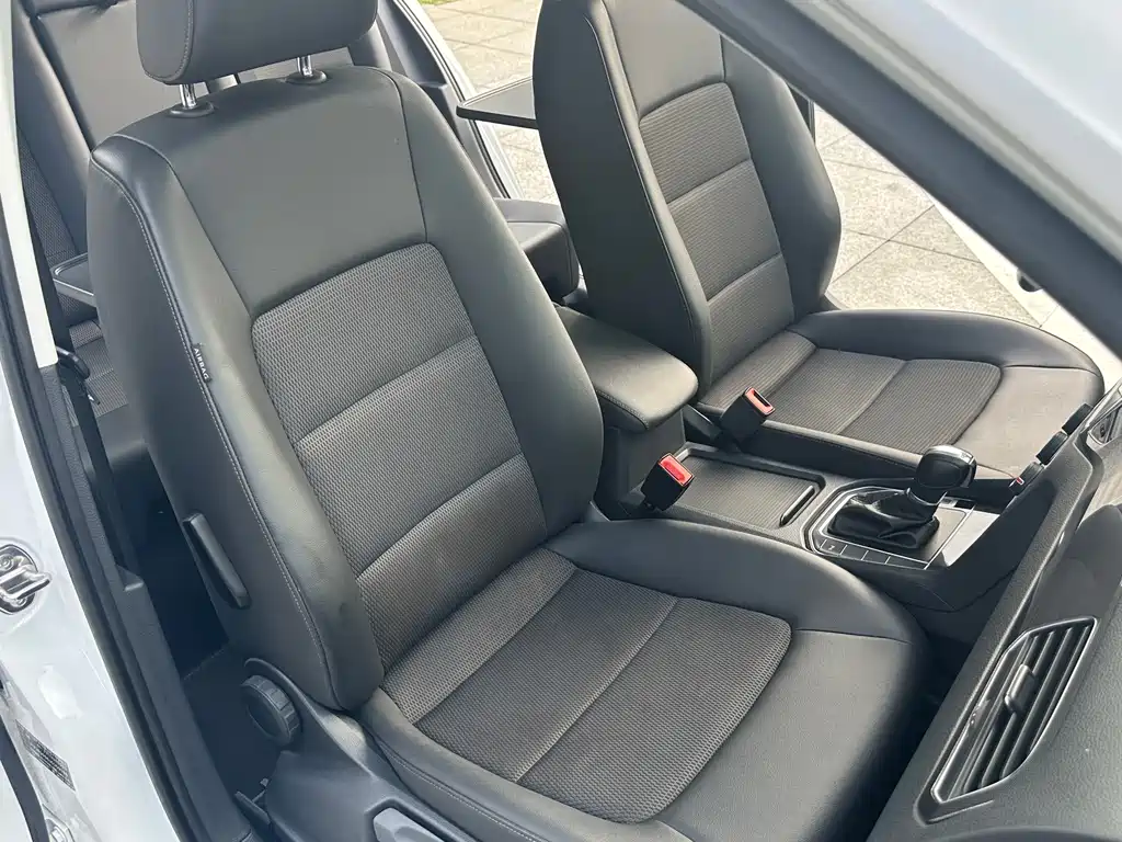 Volkswagen Golf Sportsvan — миниатюра 16