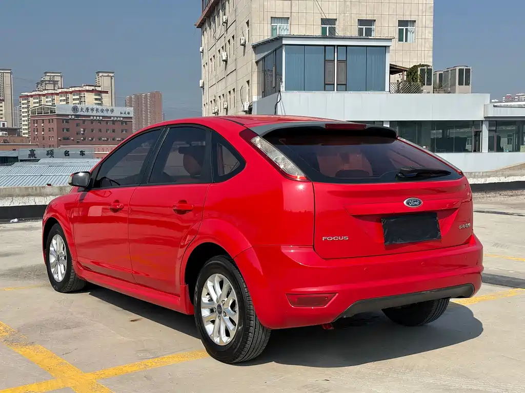 Ford Focus — миниатюра 7