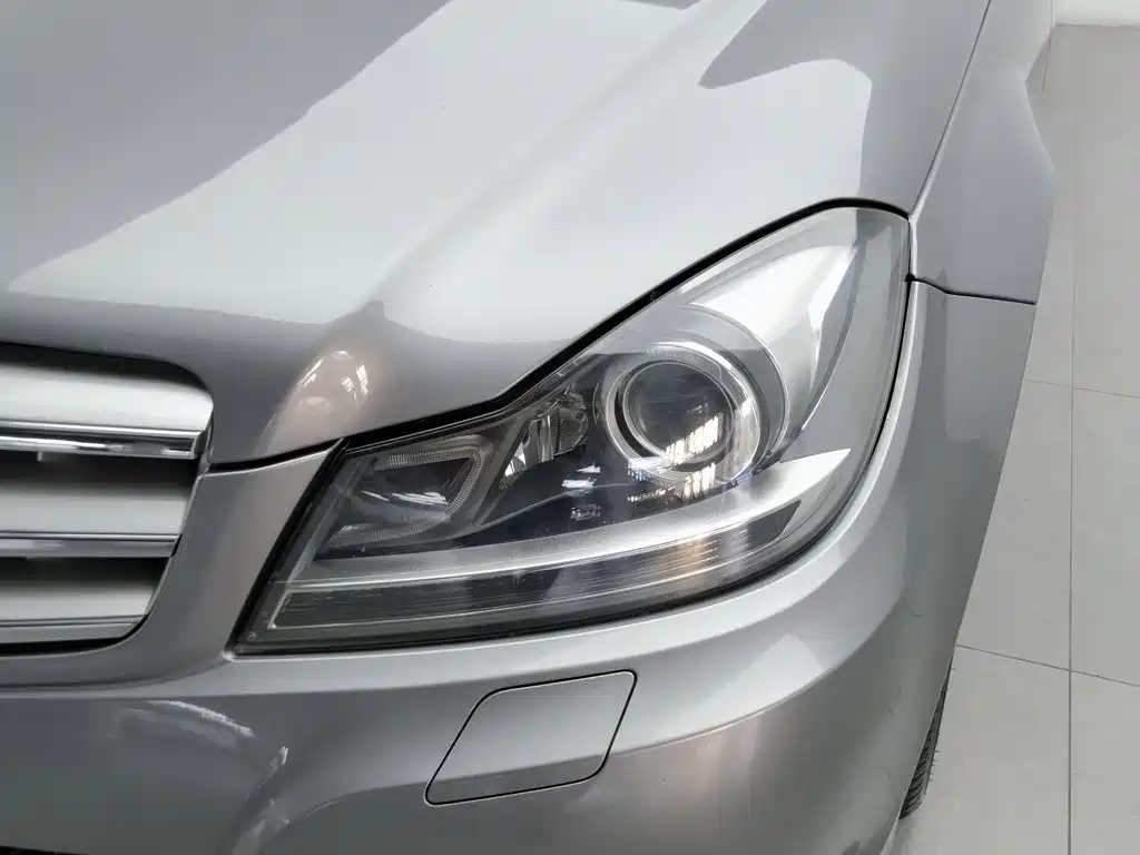 Mercedes-Benz C-Class — миниатюра 7