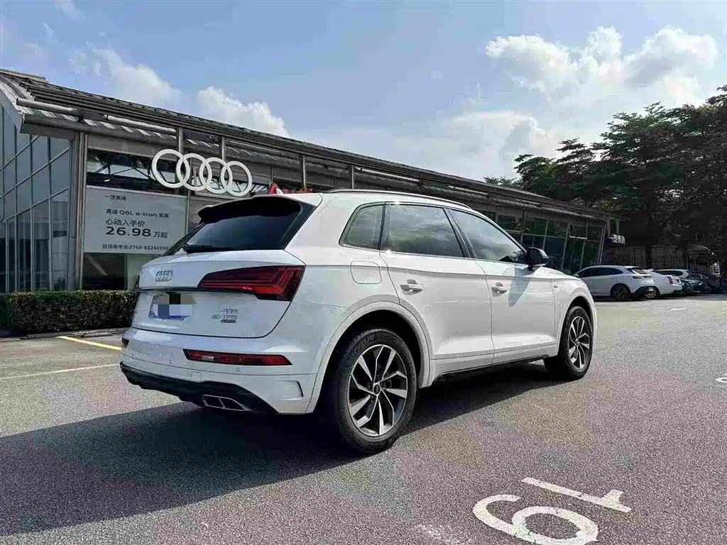 Audi Q5L — миниатюра 4