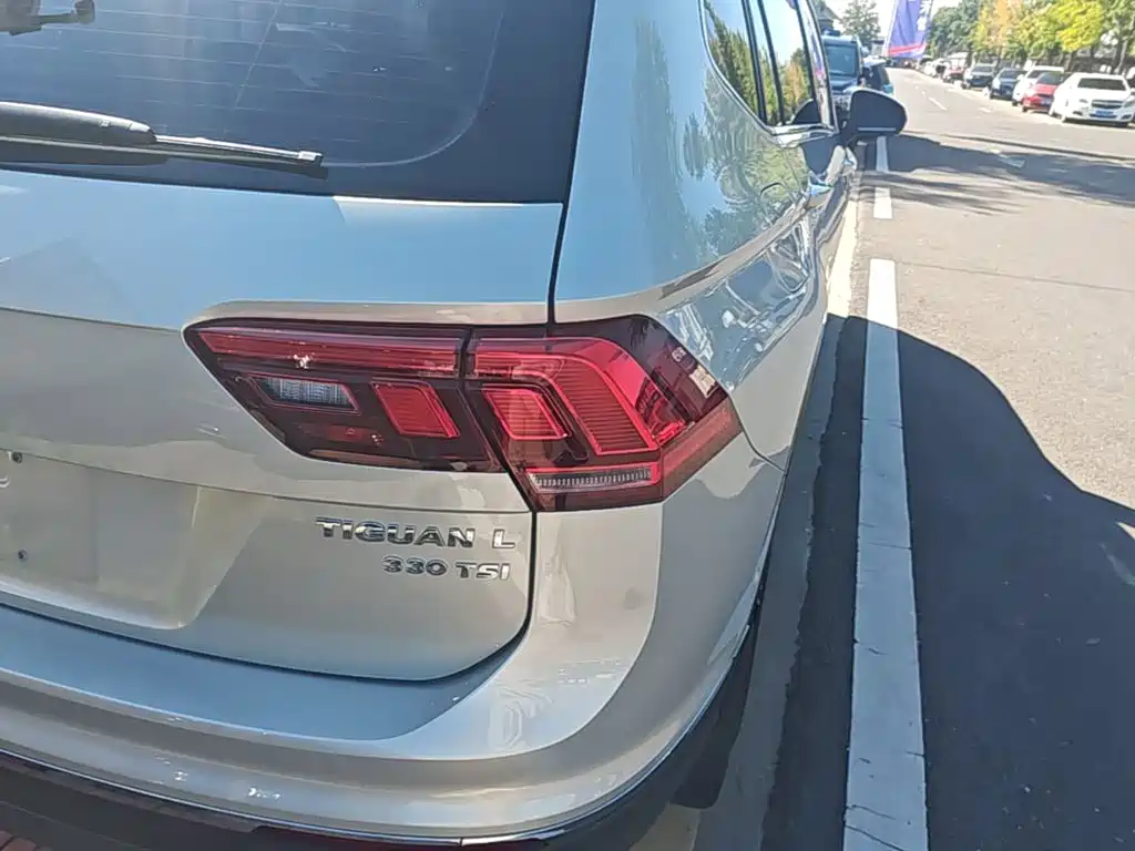 Volkswagen Tiguan L — миниатюра 8